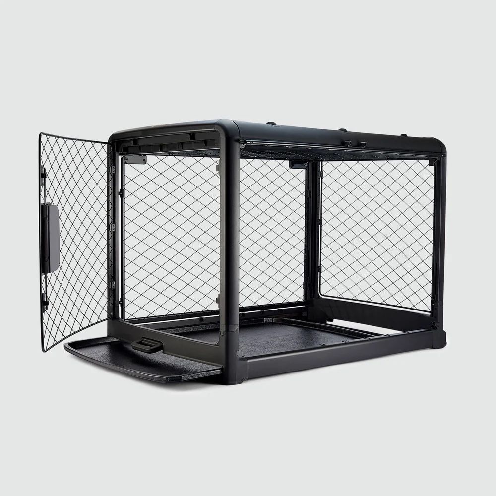 Almost new Diggs Revol Dog Crate (Large)