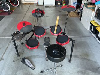 Alesis Nitro Max electric drum kit