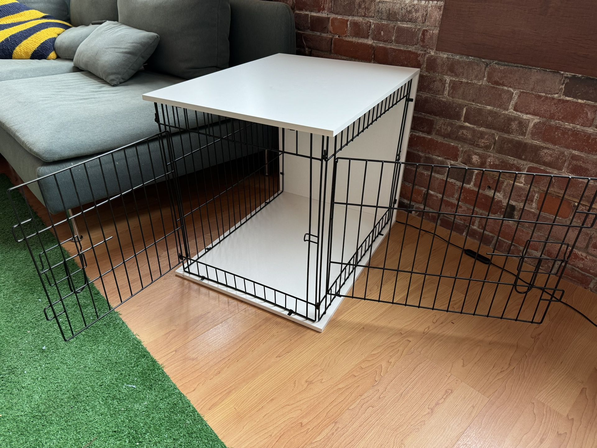 Pet Crate/Side Table