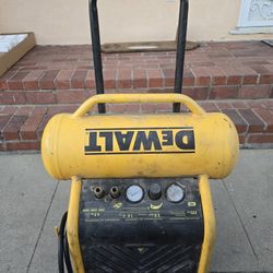 DEWALT D55146 Portable Electric Air Compressor