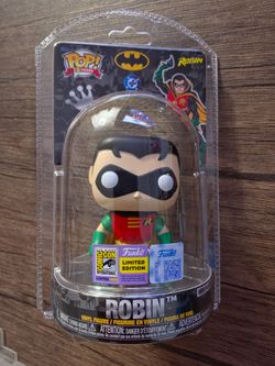 Funko Pop Robin Clamshell SDCC 2025