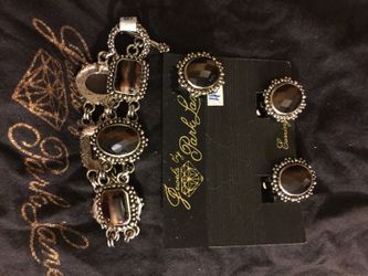 Beautiful set earrings and bracelet