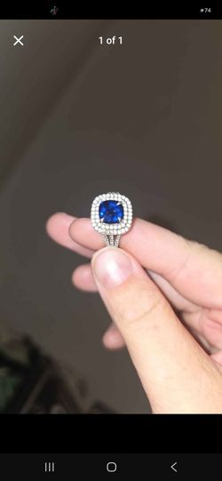 Blue sapphire ring