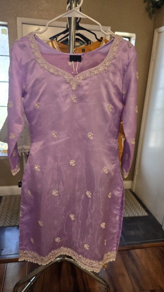 Women Clothes Pakistani / Indian