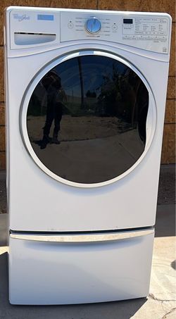 Whirlpool Front Load Washing Machine with Pedestal