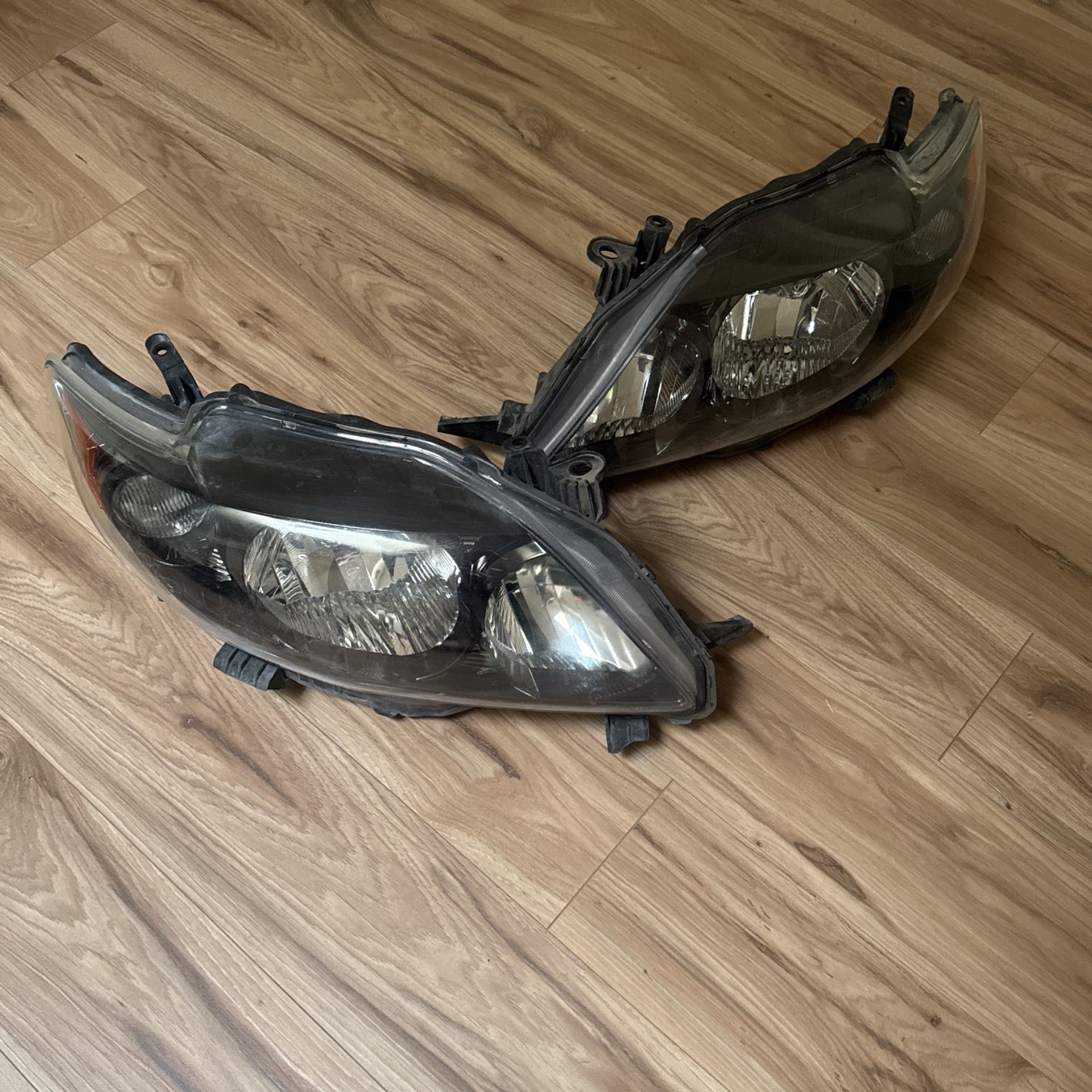 Toyota Corolla Headlights 2010