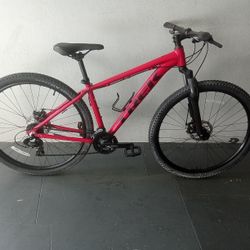 BICYCLE TREK 21 SPEED SIZE 29 BRAND NEW 