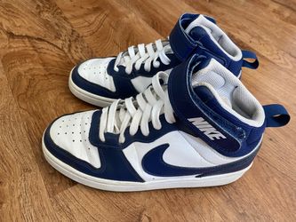 Size 4Y pre owned shoes.
