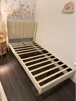Twin bed frame great condition!