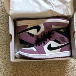 Jordan 1 Mid SE