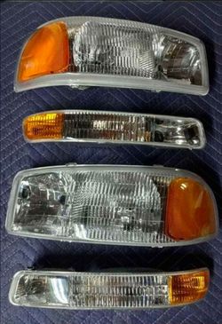 99-06 GMC Sierra/yukon
01-07 Gmc Sierra HD
00-06 GMC YUKON XL 
2001 Gmc Sierra C3 
Headlights LUCES