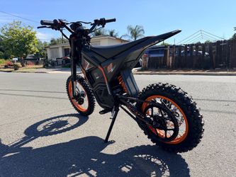 QWAYQ EM04 Off-Road Mini Dirt Bike Emoto like brand new