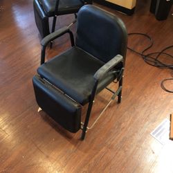Reclining Shampoo Chairs
