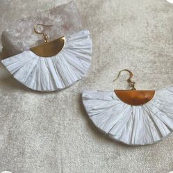 WHITE PAPER FAN EARRINGS