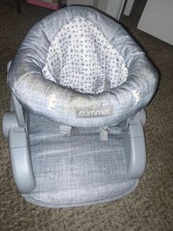 Baby floor chair