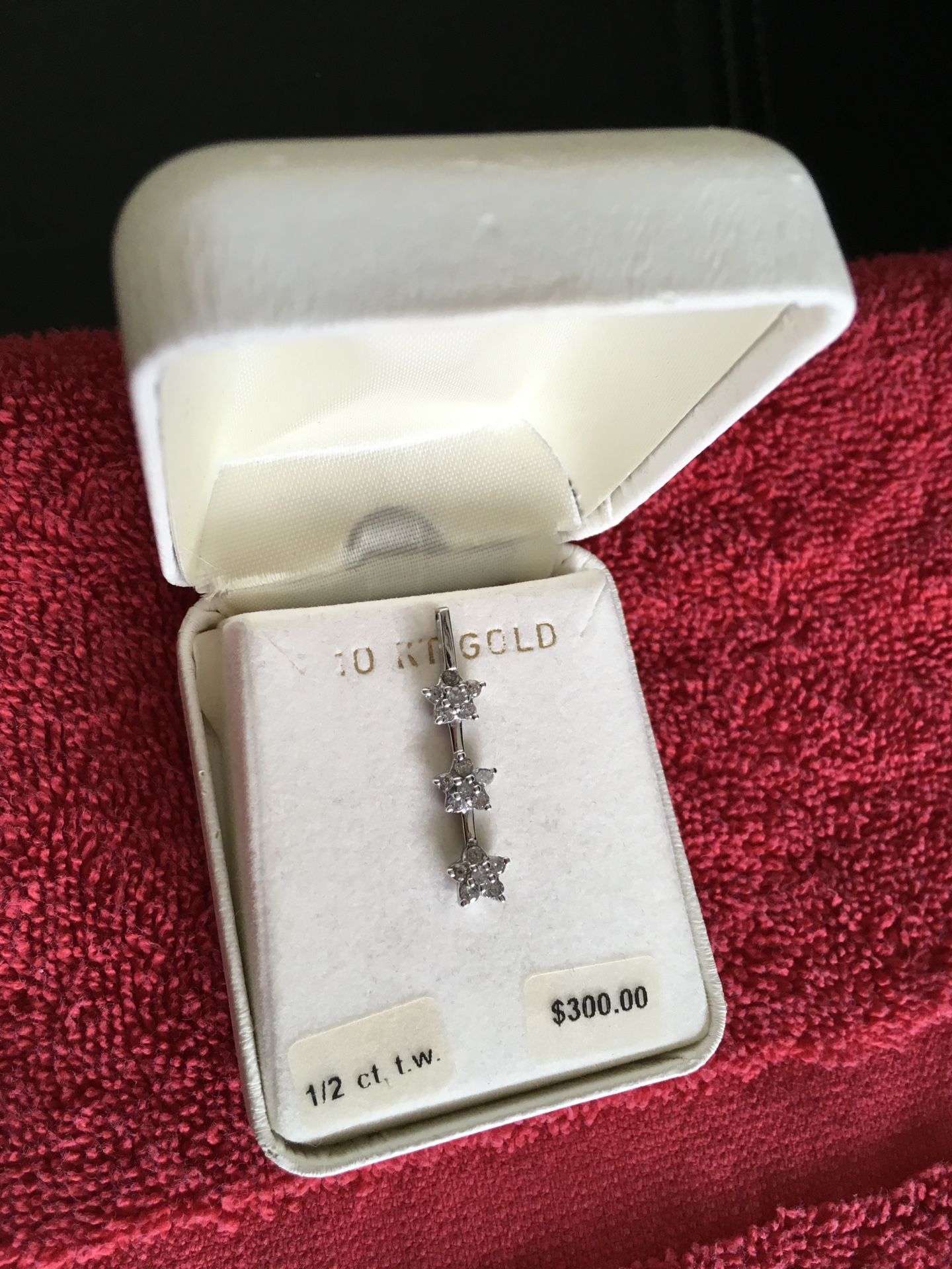10 K White Gold Charm With Diamonds