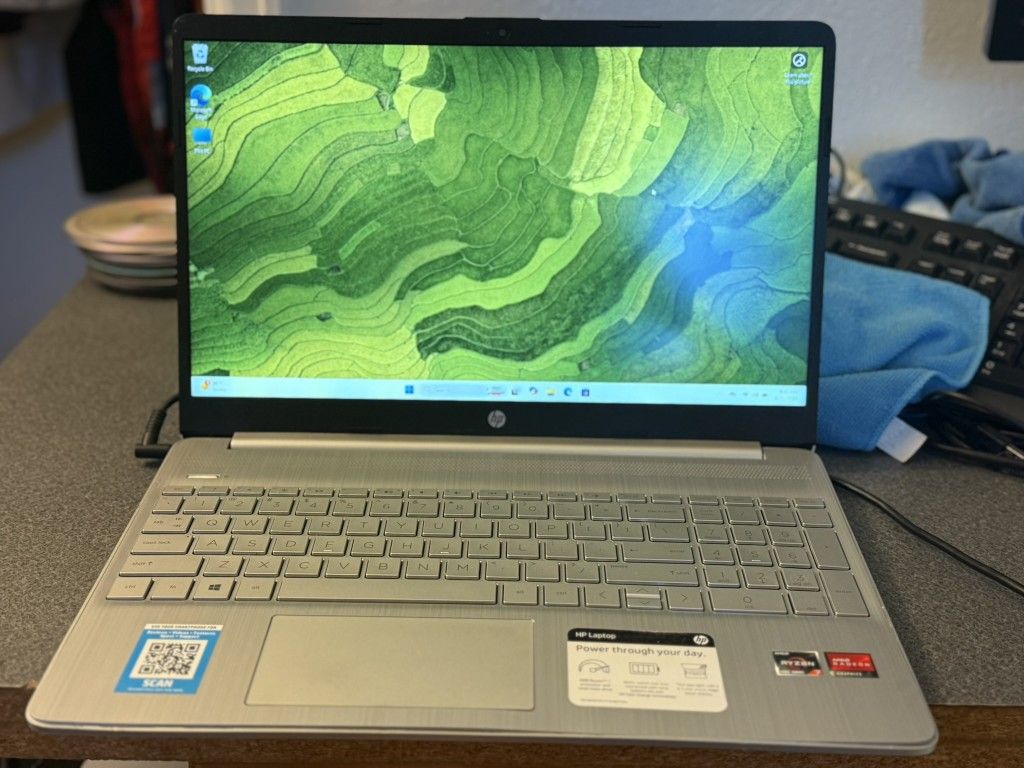 hp laptop 15-eflxxx ryzen 7 with radeon graphics at 2.00ghz 16gb wi11