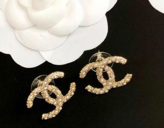 Cc earrings