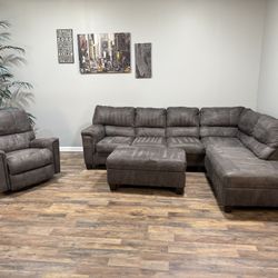 (Free Delivery!!) Sectional & Recliner W/ Ottoman