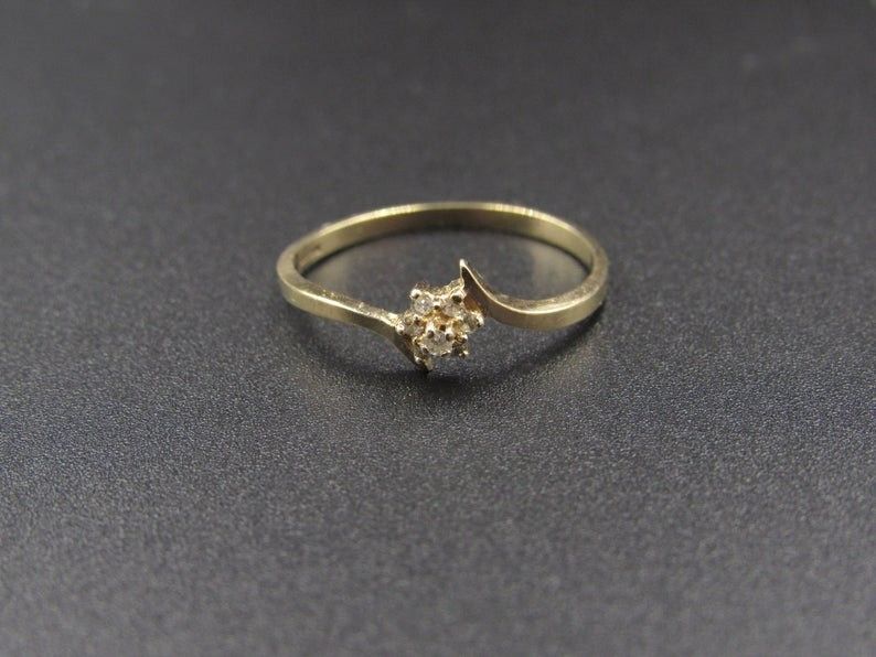 Size 5.75 10K Gold Yellow Flower Diamond Band Ring Vintage Estate Wedding Engagement Anniversary Gift Idea Beautiful Elegant Unique Cute