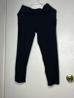 Black High-Waist Leggings with Side Pockets