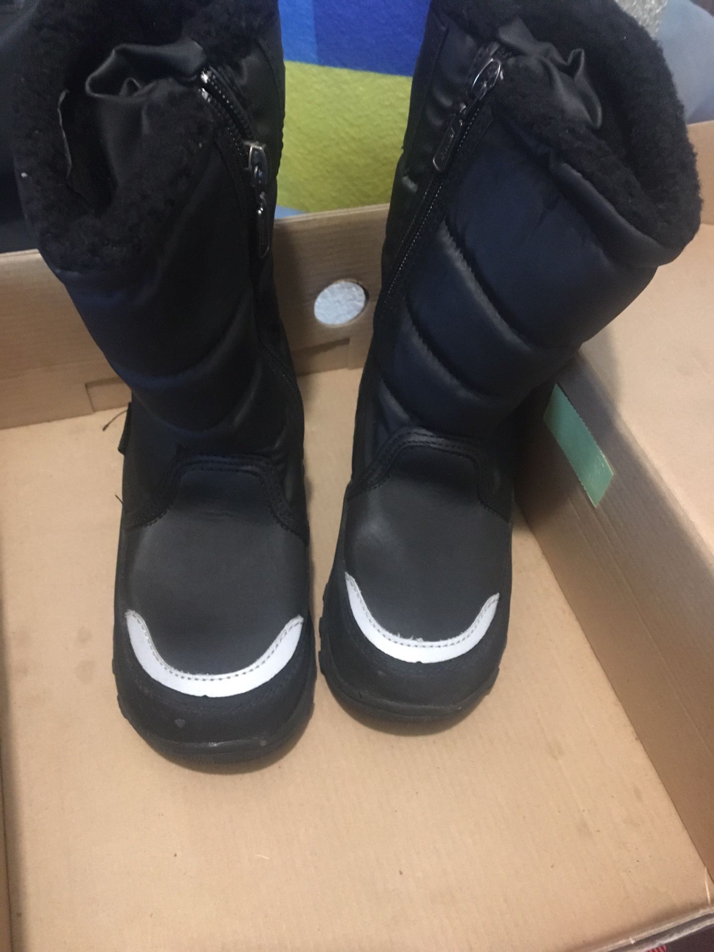 Kids Snow boots $10