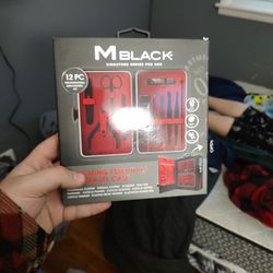 M Black Grooming Kit With Travel Case 