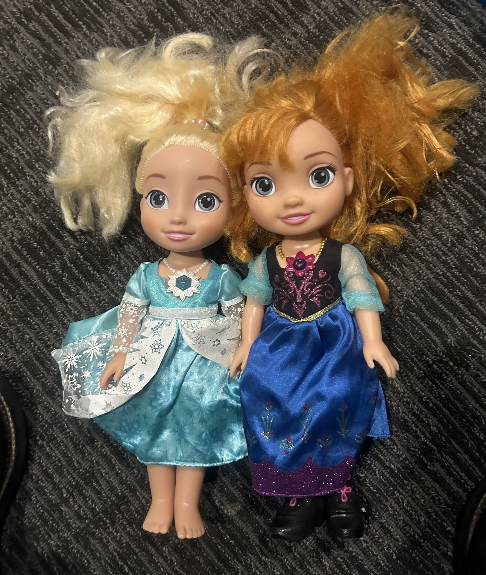 Two Dolls One Sings 