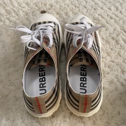 Burberry Shoes Size 41 