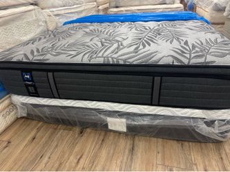 California king size Sealy Posturepedic mattress