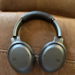 JBL Tour One Headphones 