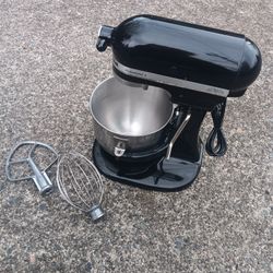 Kitchenaid Professional 5 350watt Lift Stand Mixer Excellent Condition(just What's In The Pictures) For Pick Up Fremont . No Low Ball Offers/Trades ¿