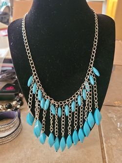 Short necklace