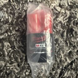 Milwaukee M12 12-Volt Lithium-Ion 2.0 Ah Compact Battery Pack