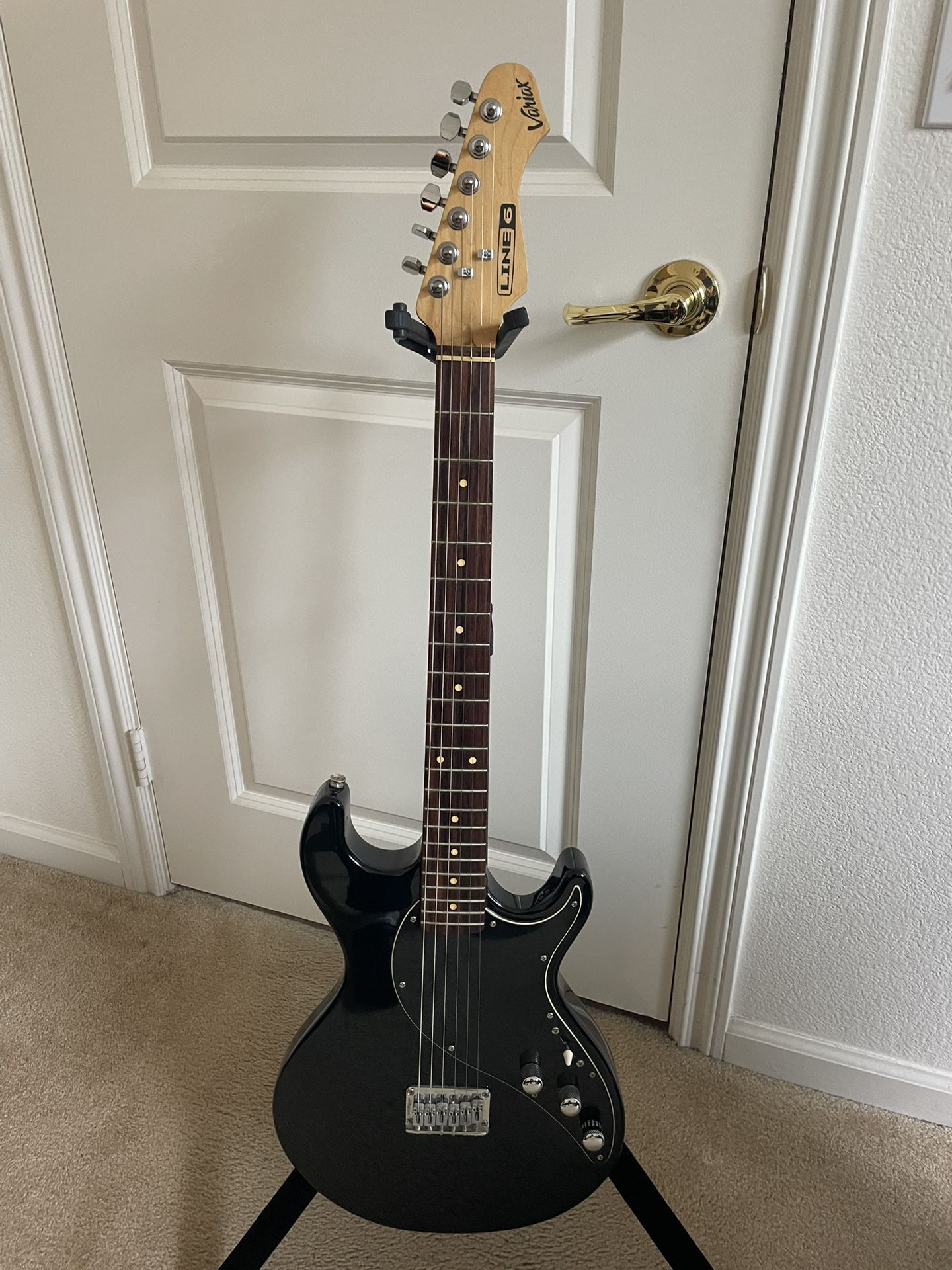 Variax 600 Modeling Guitar