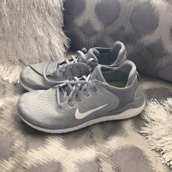Nike Size 8.5 Women 