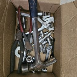 TOOLS.   ERRAMIENTA 