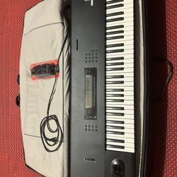 KORG M1 Music Station Keyboard In Excellent Working Conditions $295