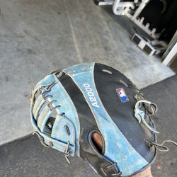 Wilson A2000 First Basemen Glove 