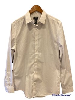H & M Men’s Slim Fit Dotted Shirt Size Medium
