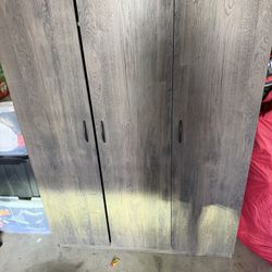 freestanding wardrobe / portable closet cabinet