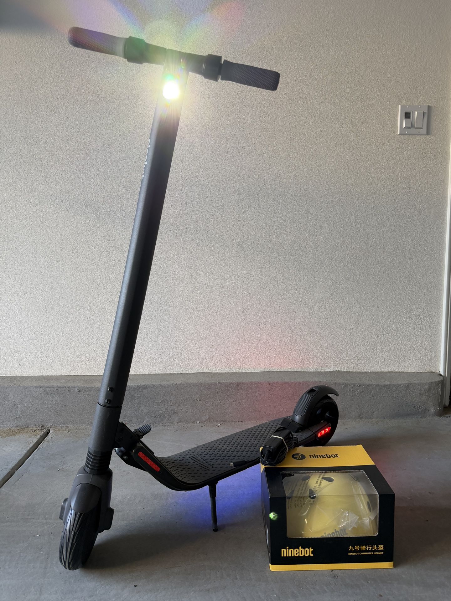 Segway Ninebot ES2 Electric Scooter & Bonus Helmet - 15.5 mph Max Speed - 15.5 Miles Max Range - Customizable LED Underfloor Lights