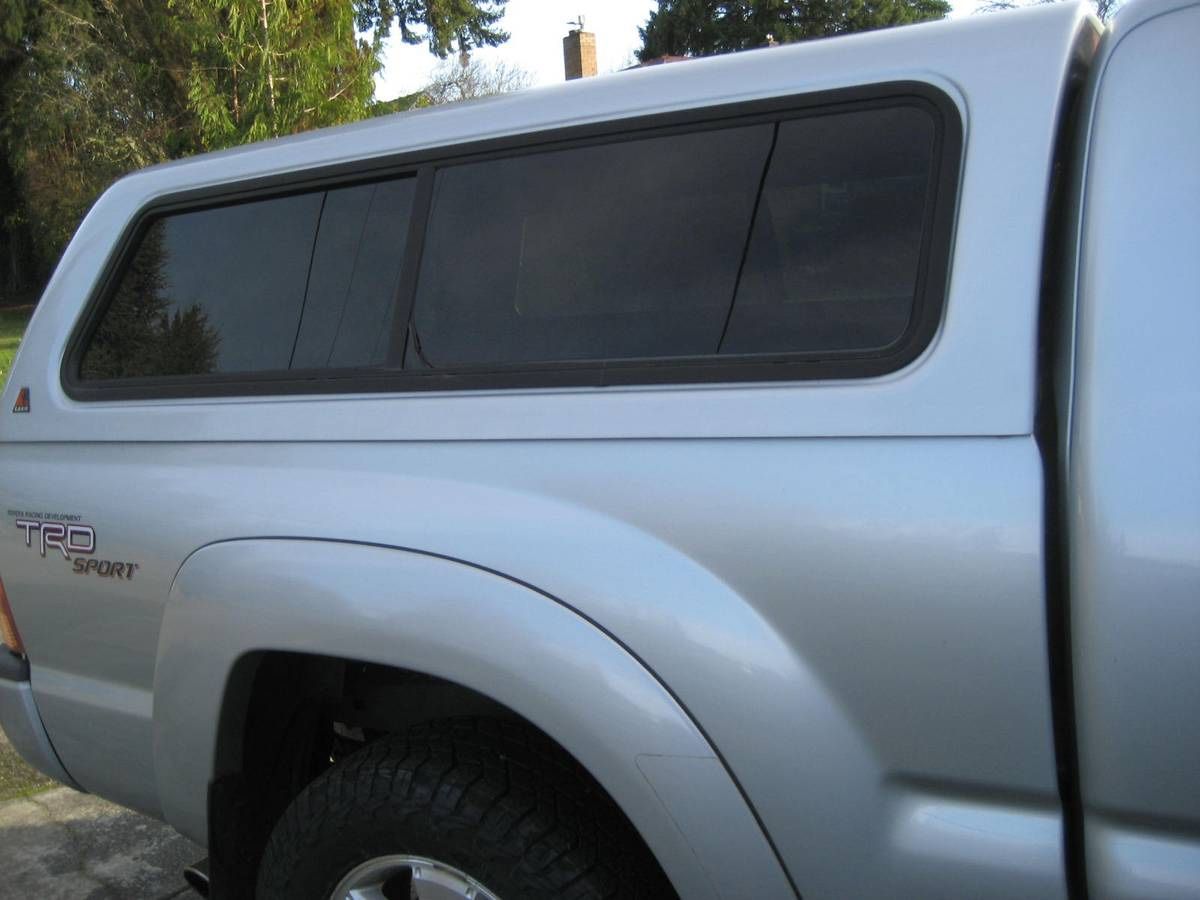 Leer Toyota Tacoma 6ft Canopy 05-15