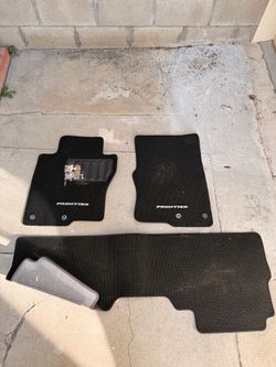 2023 Nissan Frontier Floor Mats