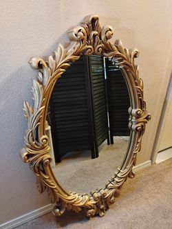 Vintage Oval Moulded Resin Bassett Mirror