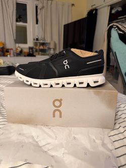 Brand New On Cloud 6 Size 9 Men’s