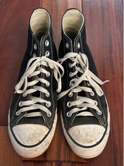 Men’s Converse high top shoes size 7