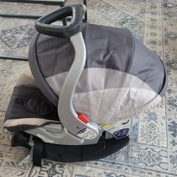 Baby Trend Infant Car Seat! 