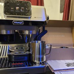NEW De'Longhi La Specialista Touch Espresso Machine