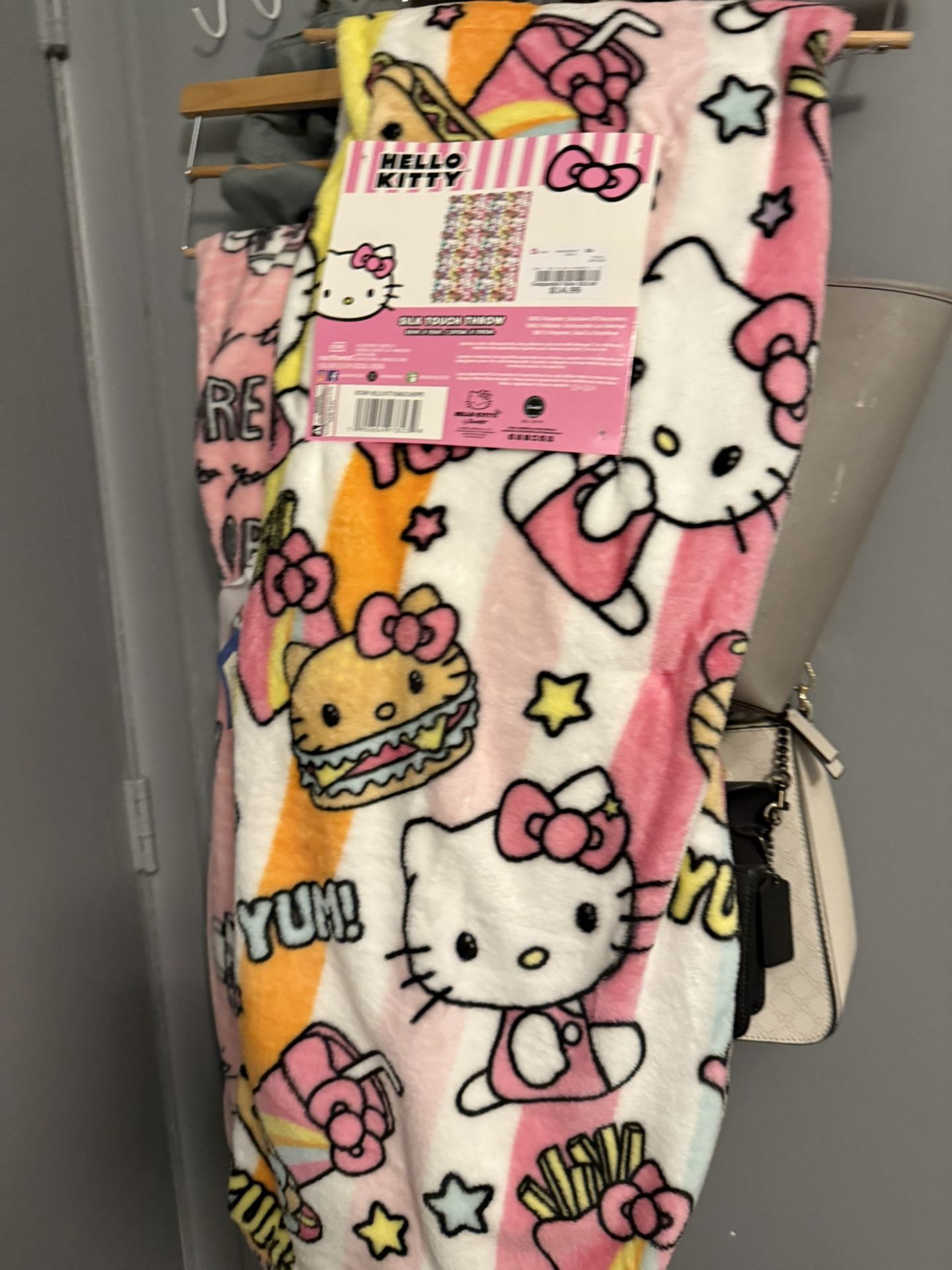 Hello Kitty Blanket